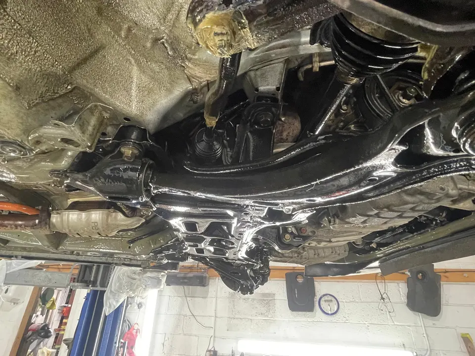 Front suspension and subframe coated in Lanoguard